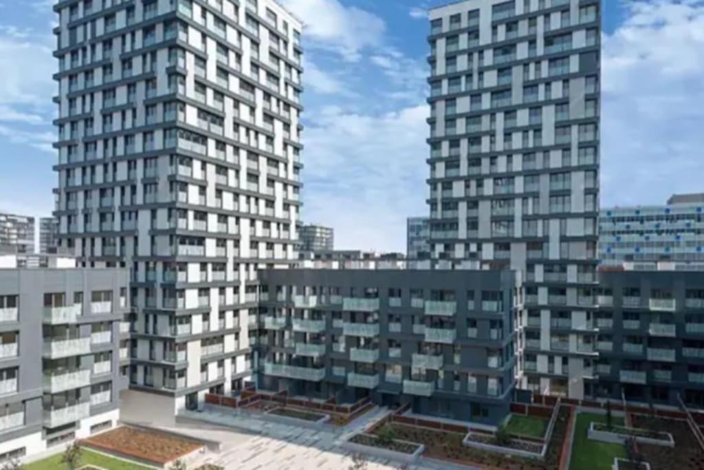 Residence Garden Tower - Zimni Zahrada Прага Екстериор снимка