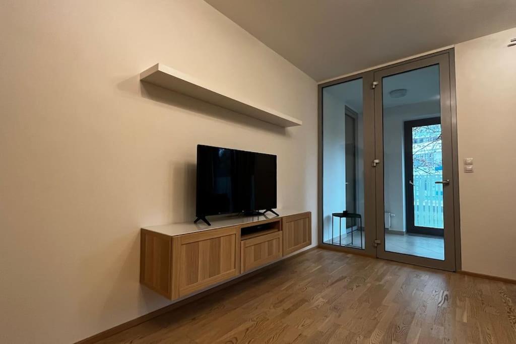 Residence Garden Tower - Zimni Zahrada Прага Екстериор снимка